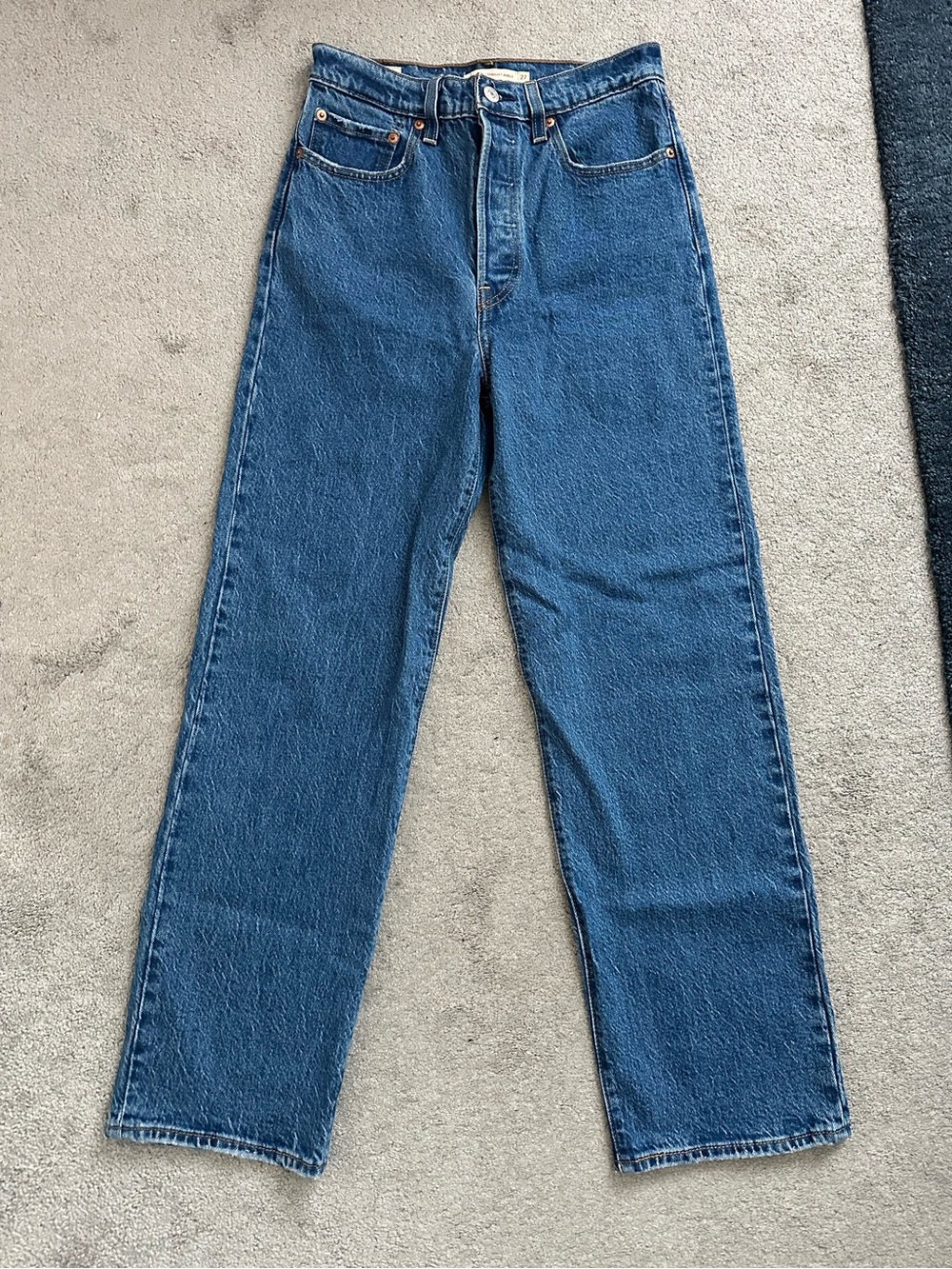 Levi’s Ribcage Straight Ankle Medium Wash Jeans Size 27 Button-Fly
